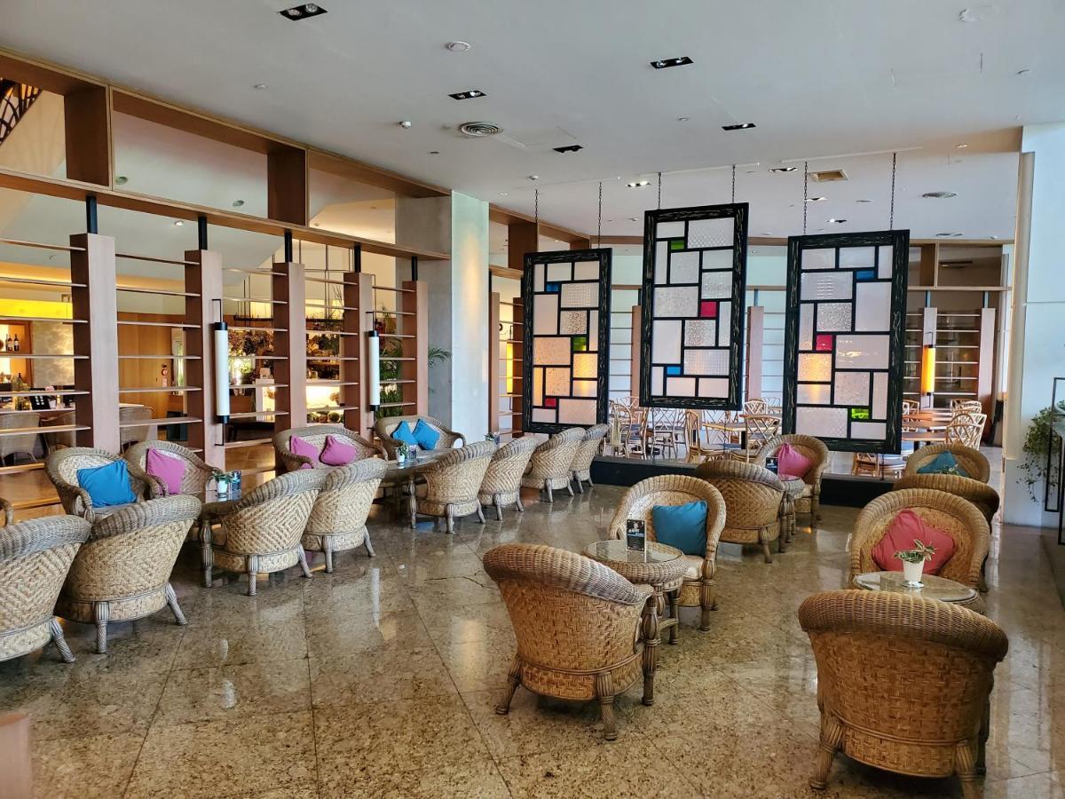 Parkview Hotels & Resorts Hualien City Exterior photo The lobby of the hotel