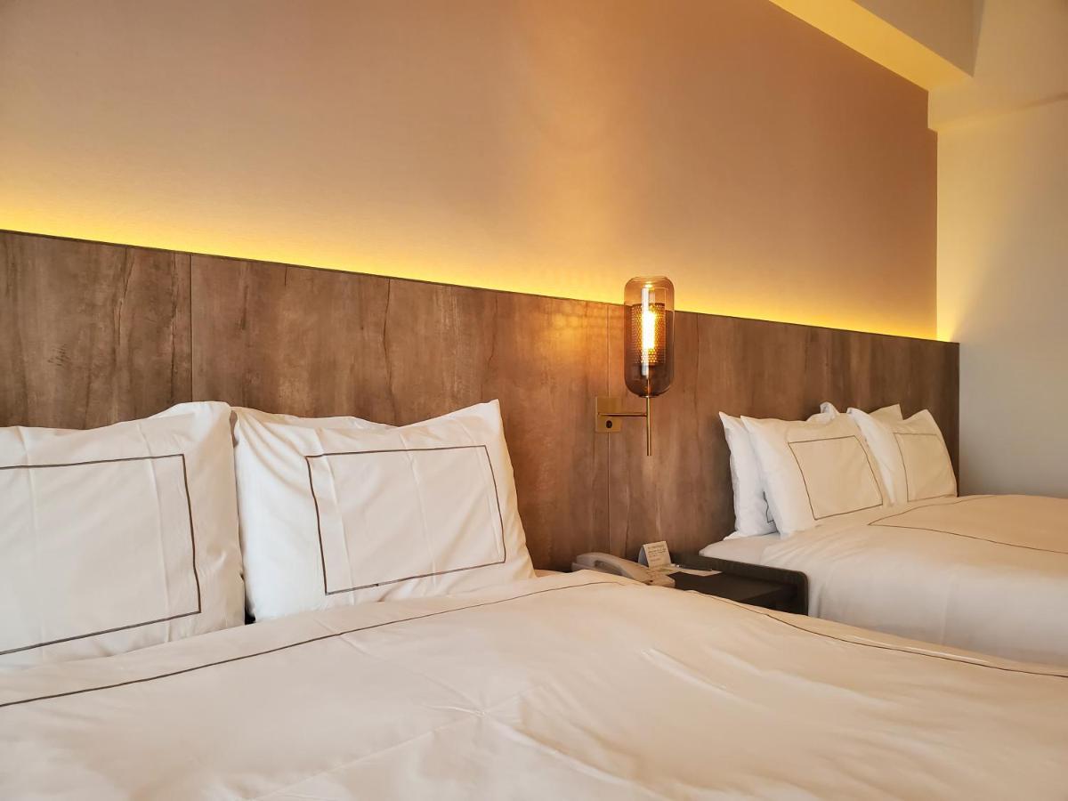 Parkview Hotels & Resorts Hualien City Exterior photo A room at the hotel