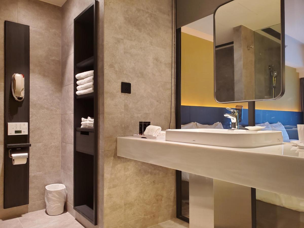 Parkview Hotels & Resorts Hualien City Exterior photo Bathroom