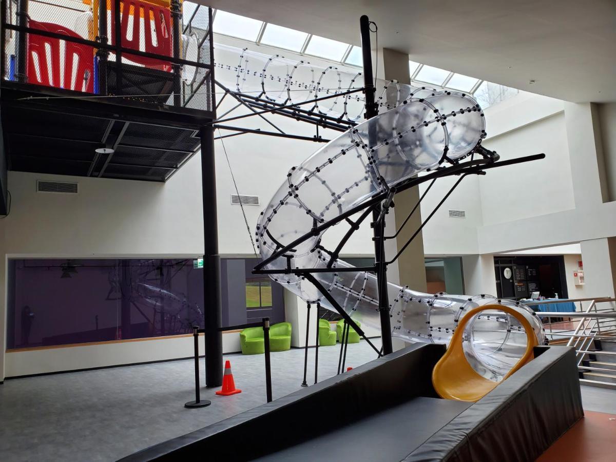 Parkview Hotels & Resorts Hualien City Exterior photo The interior of the school